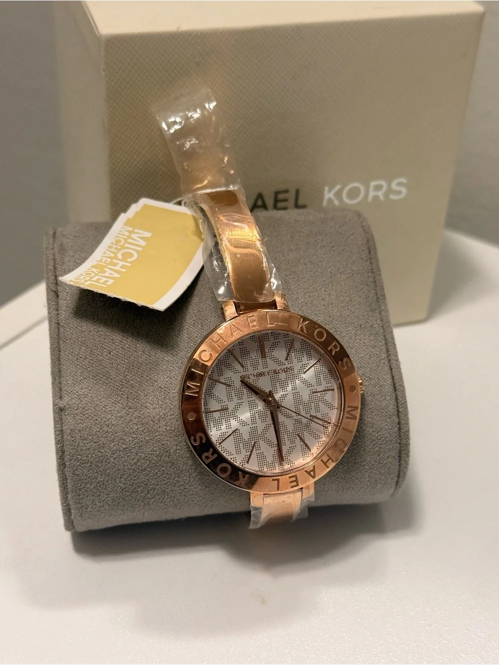 ✨ Brand New Michael Kors Watch – MK4263 ✨